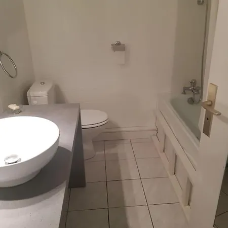 De Charme Avec Piscine Et Belle Vue * בנדול