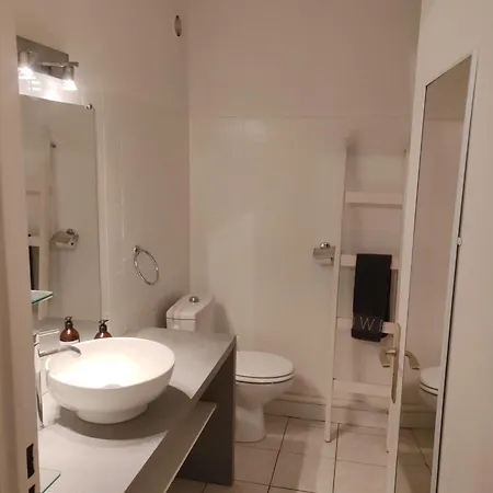 De Charme Avec Piscine Et Belle Vue בנדול